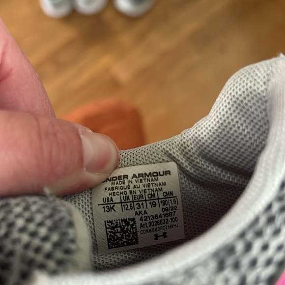 Two Pair of Under Armour Tennis Shoes - Picture 10 of 11